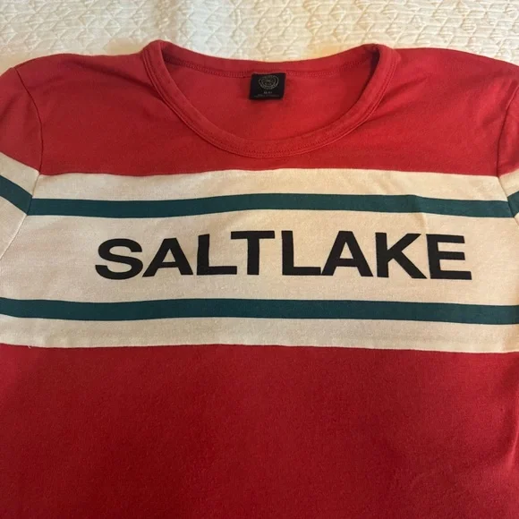 Urban Outfitters Women's Salt Lake City Long Sleeve - Size Medium - Picture 2 of 5